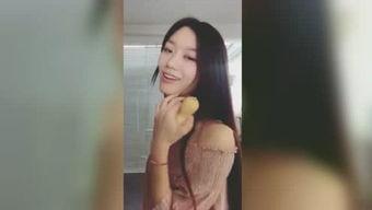 欧美国产水蜜桃在线视频,在线视频中的甜蜜之旅  第3张